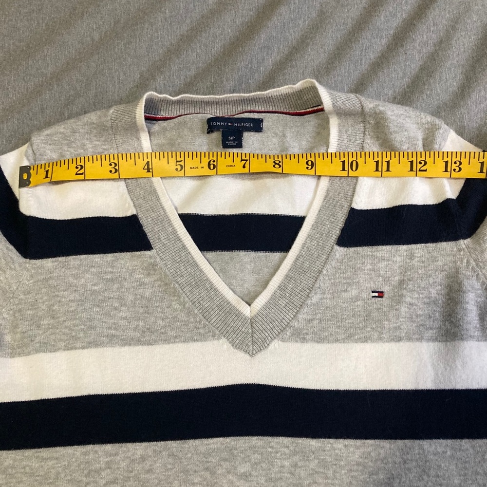 Tommy Hilfiger sweater - Picture 3 of 5